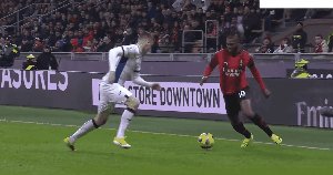 mk娱乐-【意甲】AC米兰1比1亚特兰大 莱昂闪击吉鲁送点